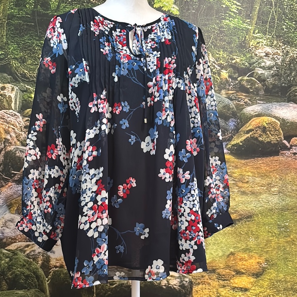 Floral Print Women's Top - Black, Red, Blue - Picture 1 of 8